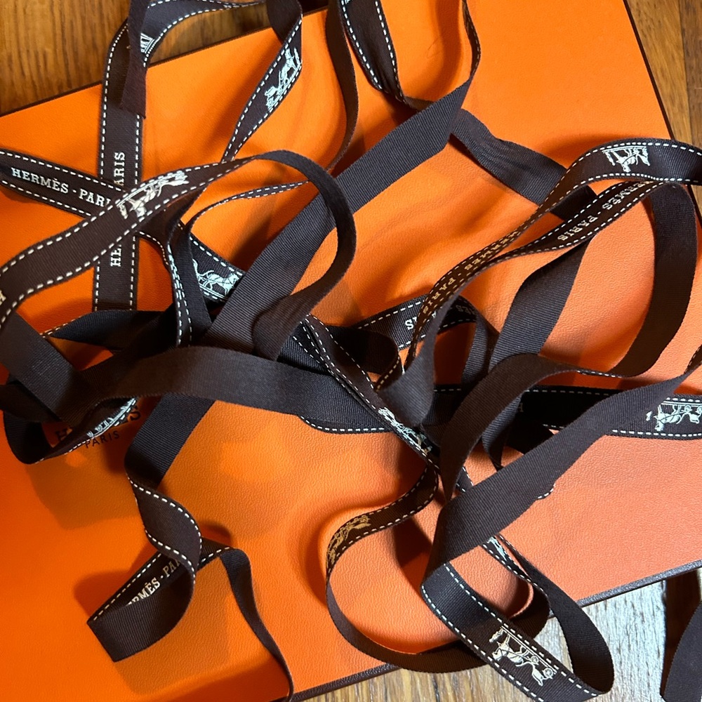 Hermes Boxes + Ribbon - Picture 3 of 4